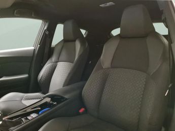 Toyota C-HR 1.8 VVT-h GPF Design CVT (122 ps) - LED - REVERSE CAM - NAV