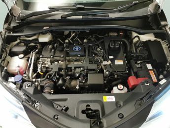 Toyota C-HR 1.8 VVT-h GPF Design CVT (122 ps) - LED - REVERSE CAM - NAV