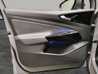 Volkswagen ID.4 Pro Performance 77kWh Life Edition (204 ps) - CARPLAY - LED - RE