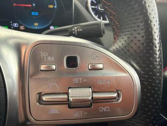 Mercedes-Benz EQA EQA 250+ 70.5kWh AMG Line (190 ps) LEATHER - REV CAM - APPLE CAR