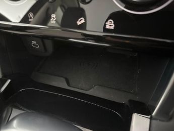 Land Rover Discovery Sport 2.0 D200 MHEV R-Dynamic HSE 4WD (204 ps) - CARPLAY - KEYLESS ENT