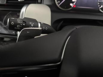 Land Rover Discovery Sport 2.0 D200 MHEV R-Dynamic HSE 4WD (204 ps) - CARPLAY - KEYLESS ENT