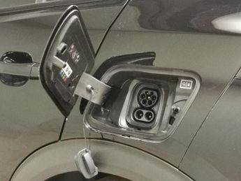 Peugeot E-2008 50kWh GT (7kW Charger) (136 ps) - REVERSE CAM - NAV - HEATED SEA
