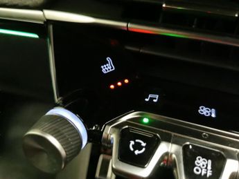 Peugeot E-2008 50kWh GT (7kW Charger) (136 ps) - LED - REVERSE CAM - NAV