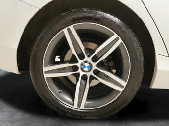 BMW 1 Series 1.5 118i GPF Sport (136 ps) - MIRROR CAPS - BLACK - SPORT LEATHE