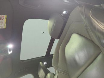 Volvo XC60 2.0 B5 MHEV R-Design Pro AWD (235 ps) - SUNBLINDS - INTELLISAFE 