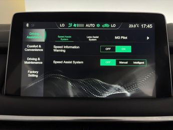 MG Mg Hs 1.5 T-GDI 16.6kWh Excite Plug-in (258 ps) - 360 CAM - REVERSE CA