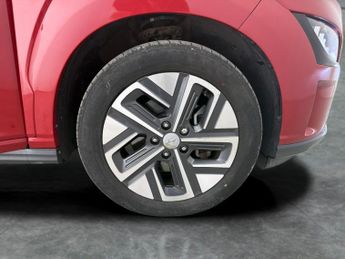 Hyundai Kona 64kWh Premium (10.5kW Charger) (204 ps) - HEATED SEATS - HEATED 