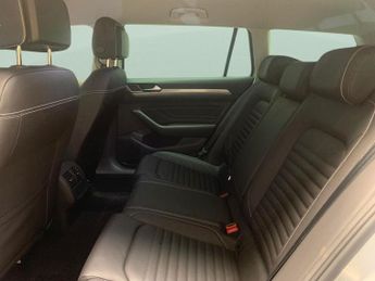 Volkswagen Passat 1.5 TSI EVO SEL DSG (150 ps) - AUTO HEADLIGHTS - DAB - USB AUDIO