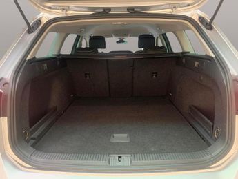 Volkswagen Passat 1.5 TSI EVO SEL DSG (150 ps) - AUTO HEADLIGHTS - DAB - USB AUDIO