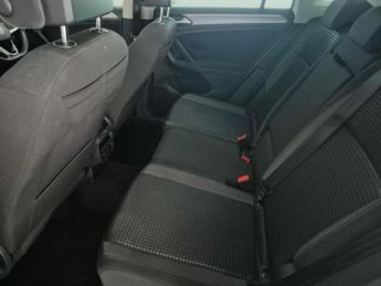 Volkswagen Tiguan 1.5 TSI Active DSG (150 ps) ADAPTIVE CRUISE - APPLE CARPLAY - LE