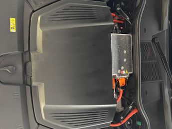 Audi e-tron 55 Black Edition quattro 95kWh (11kW Charger) (408 ps) - LED - R