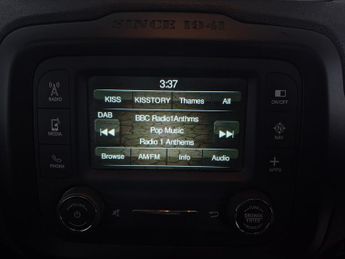 Jeep Renegade 1.6 MultiJetII Longitude DDCT (120 ps) - BLACK ROOF RAILS - NAV 