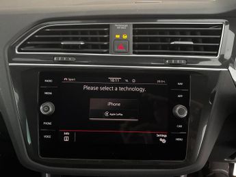 Volkswagen Tiguan 1.5 TSI R-Line Edition DSG (150 ps) - DIGITAL DASH - CLIMATE CON
