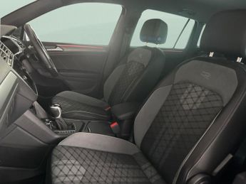 Volkswagen Tiguan 1.5 TSI R-Line Edition DSG (150 ps) - DIGITAL DASH - CLIMATE CON