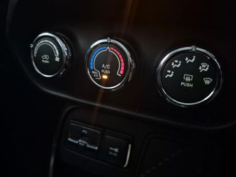 Jeep Renegade 1.6 MultiJetII Longitude DDCT (120 ps) - BLACK ROOF RAILS - NAV 