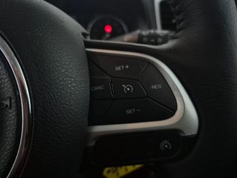 Jeep Renegade 1.6 MultiJetII Longitude DDCT (120 ps) - BLACK ROOF RAILS - NAV 
