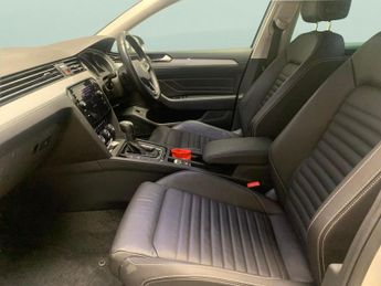 Volkswagen Passat 1.5 TSI EVO SEL DSG (150 ps) - AUTO HEADLIGHTS - DAB - USB AUDIO