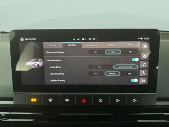 MG Mg4 51kWh SE (170 ps) - SPEED LIMIT RECOG - 17IN ALLOYS - CLIMATE CO