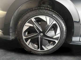 MG Mg4 51kWh SE (170 ps) - SPEED LIMIT RECOG - 17IN ALLOYS - CLIMATE CO