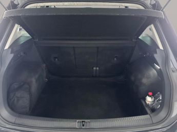 Volkswagen Tiguan 1.5 TSI Life DSG (150 ps) - ACTIVE LANE ASSIST - LED - BLUETOOTH