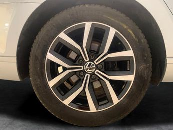 Volkswagen Passat 1.5 TSI EVO SEL DSG (150 ps) - AUTO HEADLIGHTS - DAB - USB AUDIO