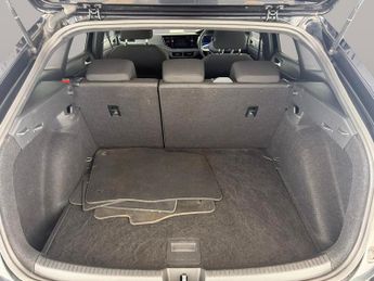 Volkswagen Taigo 1.5 TSI R-Line DSG (150 ps) - BLUETOOTH - WIRELESS CHARGER - DIG