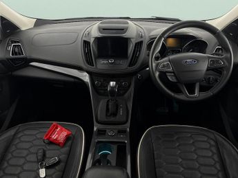 Ford Kuga 2.0 TDCi Vignale Powershift AWD (180 ps) - REVERSE CAM - NAV