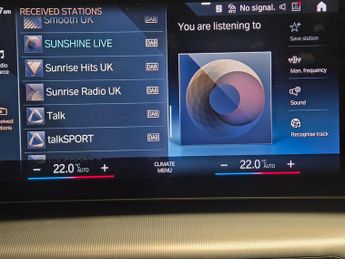 BMW iX1 30 66.5kWh xLine xDrive (11kW Charger) (313 ps) - PARK ASSIST - 