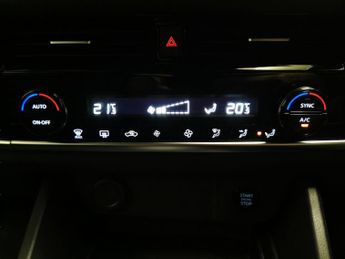 Nissan Qashqai 1.3 DIG-T MHEV Acenta Premium XTRON (158 ps) - BLIND SPOT ASSIST