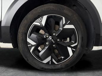 Kia Niro 64.8kWh 4 (201 bhp) - ACTIVE LANE ASSIST - HEAT AND COOL SEATS