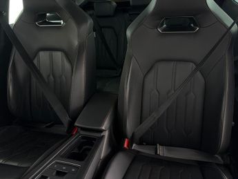 Cupra Formentor 1.4 eHybrid 12.8kWh V2 Plug-in DSG (204 ps) - HEATED WHEEL - KEY