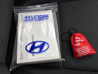 Hyundai Kona 64kWh Premium (10.5kW Charger) (204 ps) - UPGRADED SOUND - LED