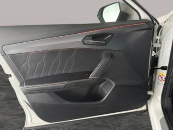 Cupra Formentor 1.4 eHybrid 12.8kWh V2 Plug-in DSG (204 ps) - REV CAM - PARK ASS