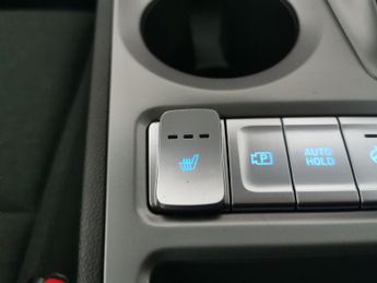 Hyundai Kona 64kWh Premium (10.5kW Charger) (204 ps) - KEYLESS ENTRY - LED - 