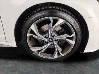 Audi A3 1.5 TFSI 35 S line S Tronic (150 ps) - DAB - BLUETOOTH - CRUISE