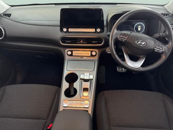 Hyundai Kona 64kWh Premium (10.5kW Charger) (204 ps) - UPGRADED SOUND - LED