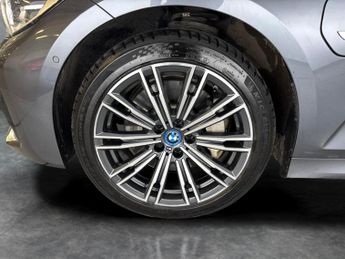 BMW 3 Series 330e M Sport Step [Tech Pack] - HUD - CARPLAY - ACTIVE LANE ASSI