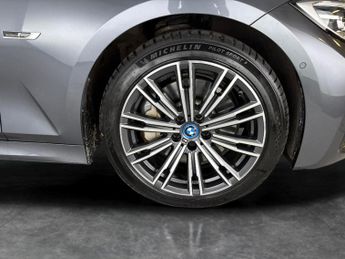 BMW 3 Series 330e M Sport Step [Tech Pack] - HUD - CARPLAY - ACTIVE LANE ASSI
