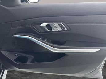 BMW 3 Series 330e M Sport Step [Tech Pack] - HUD - CARPLAY - ACTIVE LANE ASSI
