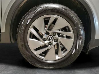 Nissan Qashqai 1.3 DIG-T MHEV Acenta Premium XTRON (158 ps) - BLIND SPOT ASSIST