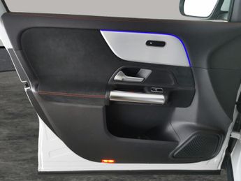 Mercedes-Benz EQA EQA 250 66.5kWh AMG Line (190 ps) - LED - REVERSE CAM - NAV