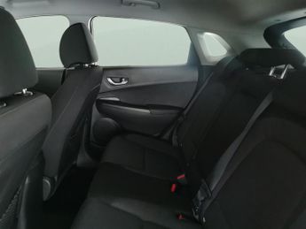 Hyundai Kona 64kWh Premium (10.5kW Charger) (204 ps) - KEYLESS ENTRY - LED - 