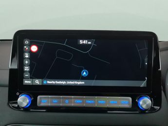 Hyundai Kona 64kWh Premium (10.5kW Charger) (204 ps) - KEYLESS ENTRY - LED - 