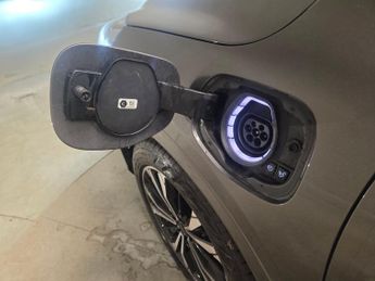Ford Kuga 2.5 Duratec 14.4kWh ST-Line X Edition Plug-in CVT (225 ps) - NAV
