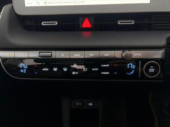 Hyundai Ioniq 5 77kWh Premium (228 ps) - LED - REVERSE CAM - NAV