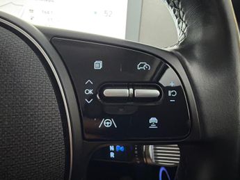 Hyundai Ioniq 5 77kWh Premium (228 ps) - LED - REVERSE CAM - NAV