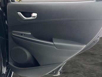 Hyundai Kona 64kWh Premium (10.5kW Charger) (204 ps) - UPGRADED SOUND - LED