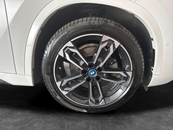 BMW X1 1.5 25e 16.3kWh M Sport Plug-in DCT xDrive (245 ps) - PARK ASSIS