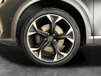 Cupra Formentor 2.0 TSI VZ2 DSG (245 ps) - KEYLESS ENTRY - PARK ASSIST - REVERSE